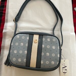 Gloria Vanderbilt Blue and Cream Crossbody Bag